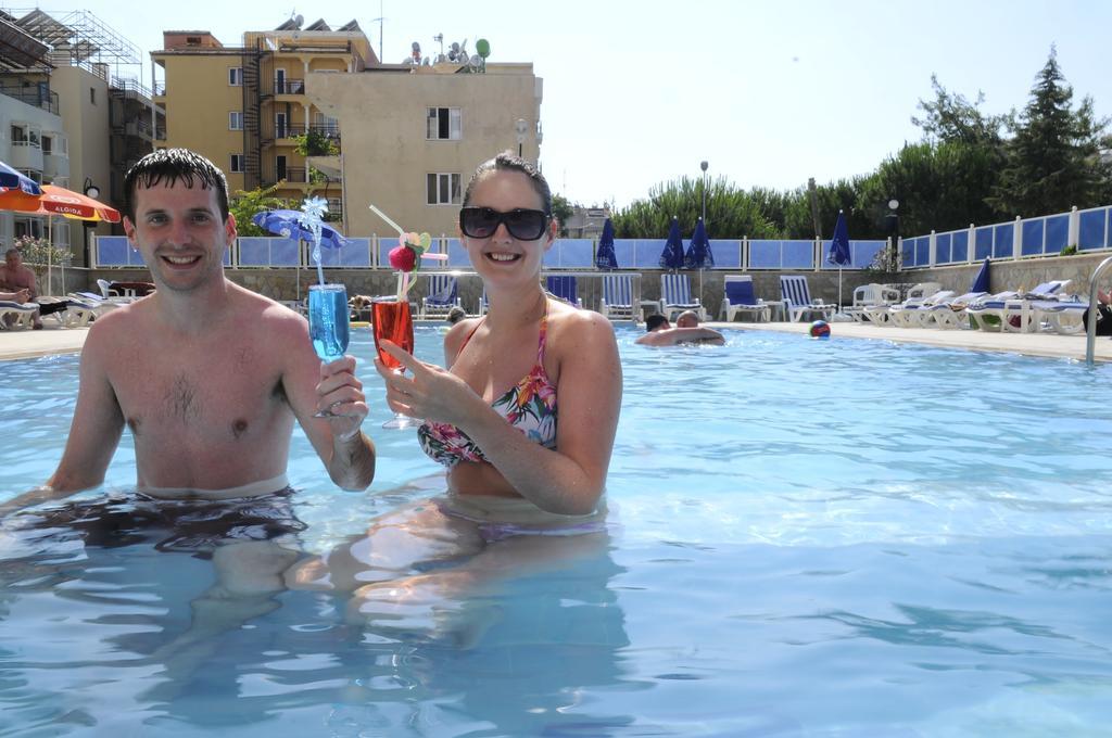 Altinbas Apart Hotel Kusadası Værelse billede
