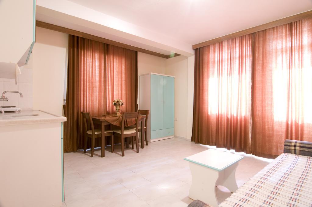 Altinbas Apart Hotel Kusadası Værelse billede